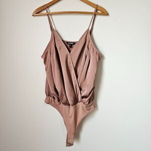 NWT EXPRESS BLUSH PLEATED SURPLICE NECK TANK BODYSUIT SIZE LARGE